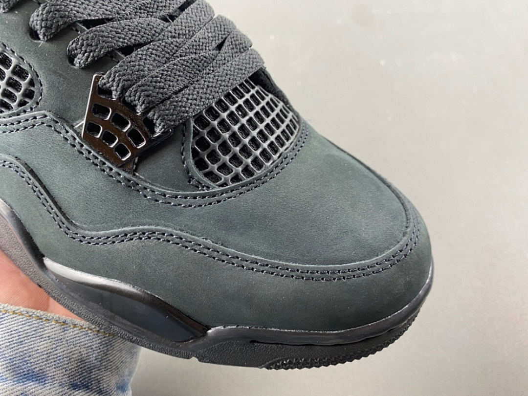 Black Cat AJ4 photo 11