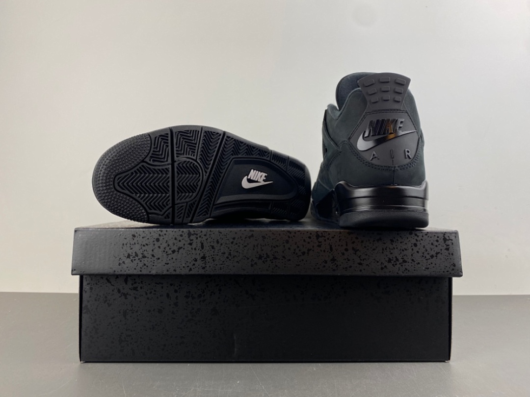 Black Cat AJ4 photo 3