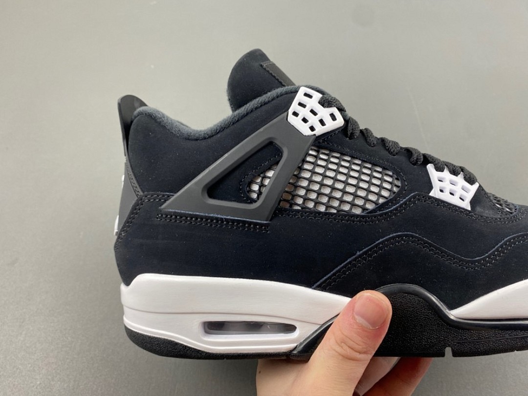 White Thunder AJ4 photo 10