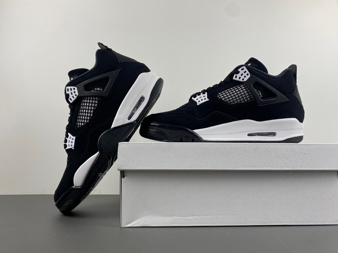 White Thunder AJ4 photo 12