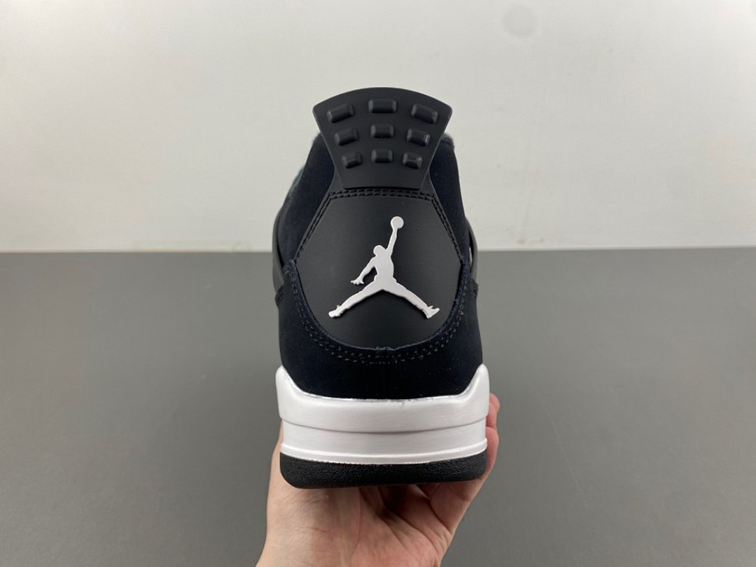 White Thunder AJ4 photo 6