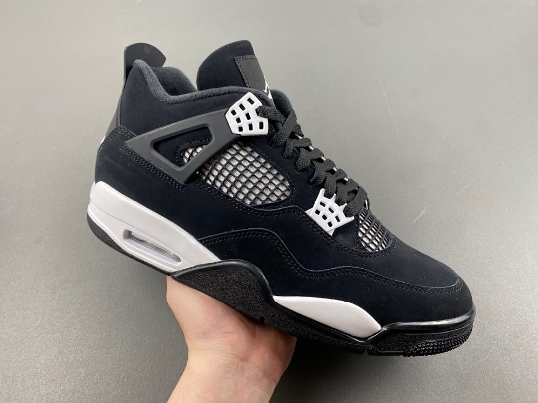 White Thunder AJ4 photo 7