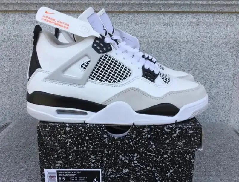 Air Jordan 4 (28 style) — angle 2