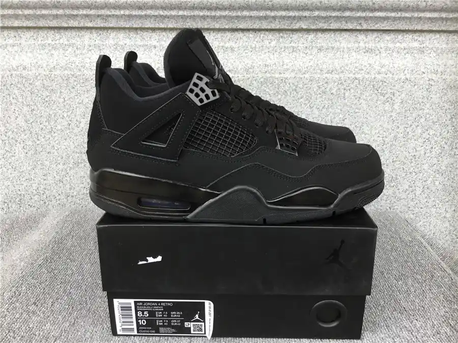 Air Jordan 4 (28 style) — angle 3